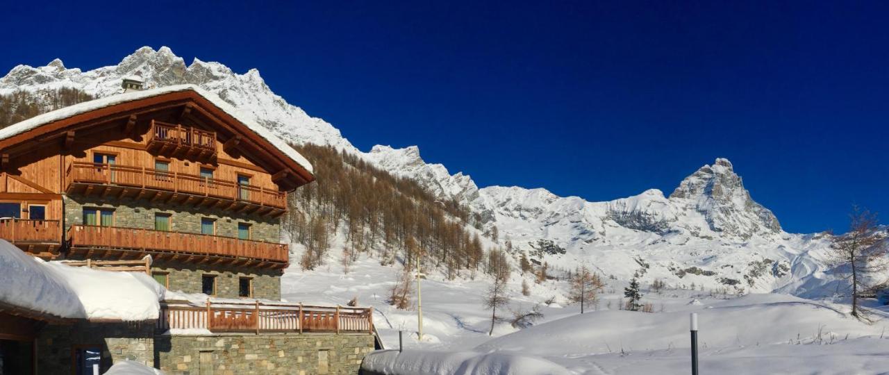 3 Chalets Aparthotel ブレウイル・チェルヴィナイア エクステリア 写真