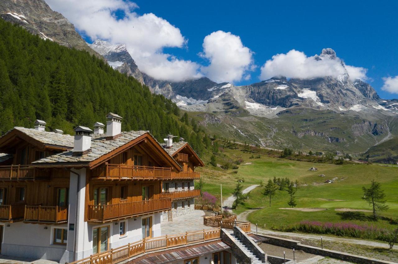 3 Chalets Aparthotel ブレウイル・チェルヴィナイア エクステリア 写真