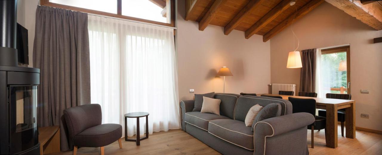 3 Chalets Aparthotel ブレウイル・チェルヴィナイア エクステリア 写真