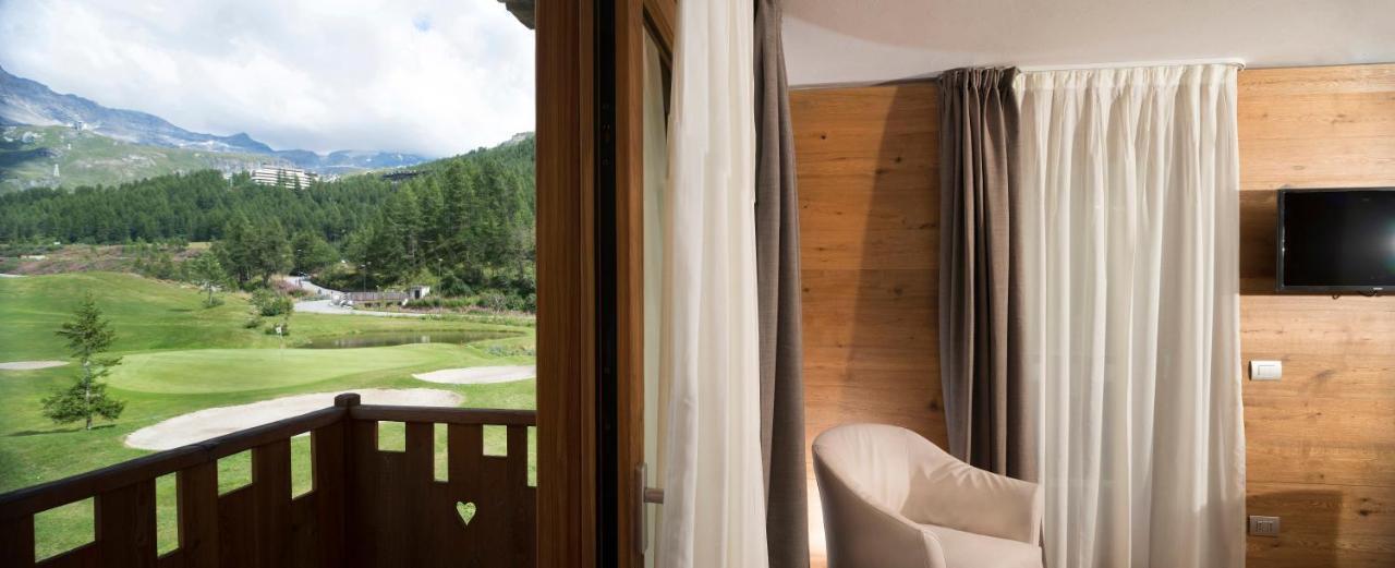 3 Chalets Aparthotel ブレウイル・チェルヴィナイア エクステリア 写真