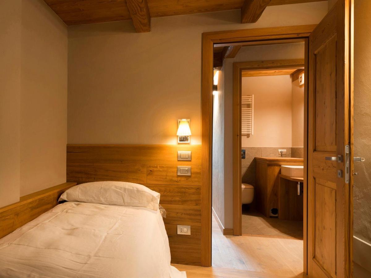 3 Chalets Aparthotel ブレウイル・チェルヴィナイア エクステリア 写真