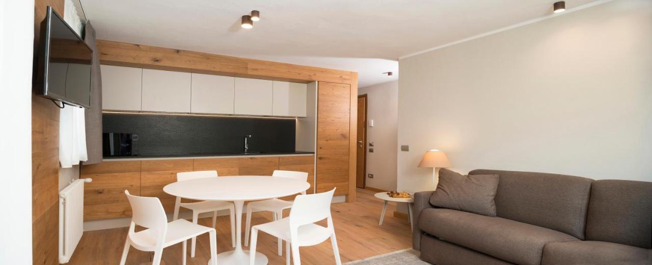 3 Chalets Aparthotel ブレウイル・チェルヴィナイア エクステリア 写真